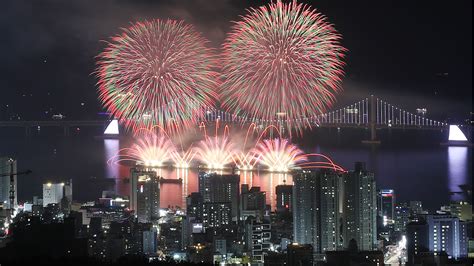 광안리 불꽃축제: 시간을 초월한 화려함의 향연